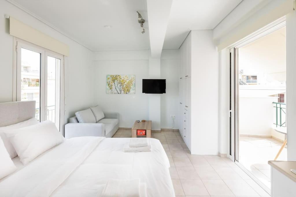 Adorable Sunny Studio With Private Balcony I أثينا المظهر الخارجي الصورة
